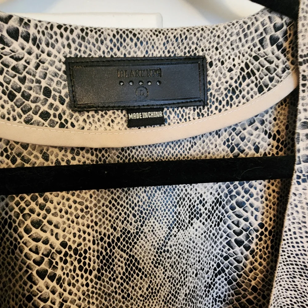 Jacket - Picture 3 of 6
